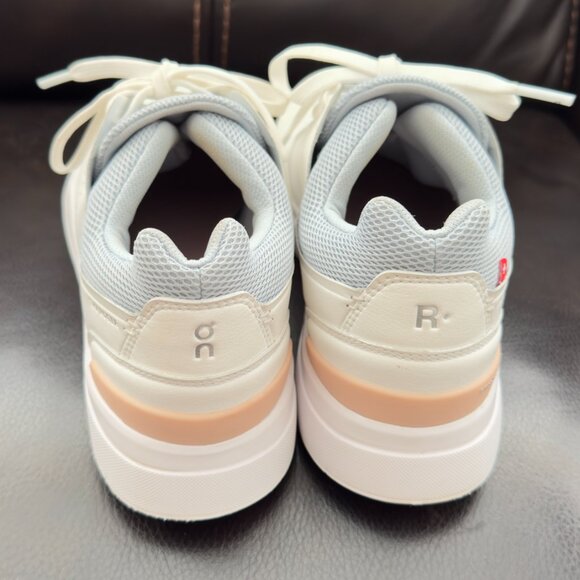 The Roger Advantage On Running Sneakers - Picture 3 of 9